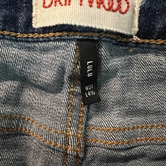 DRIFTWOOD WOMEN’S DENIM CUTOFF EMBROIDERED SHORTS SIZE 27 - Picture 6 of 12